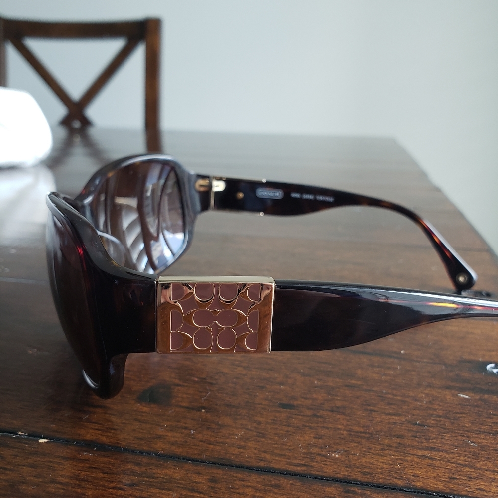 Coach sunglasses - Picture 3 of 4